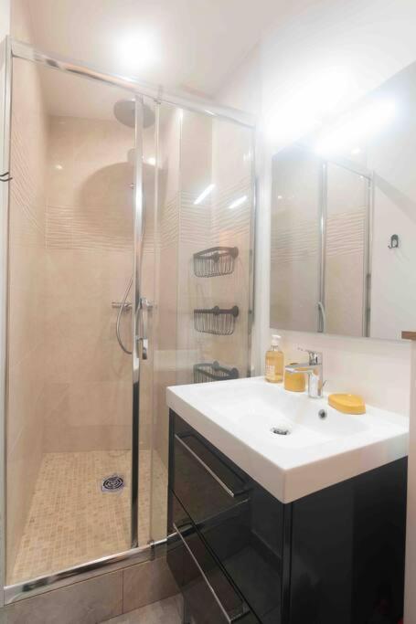 Le Parisien-clichy-2 Pieces Zen Apartment *